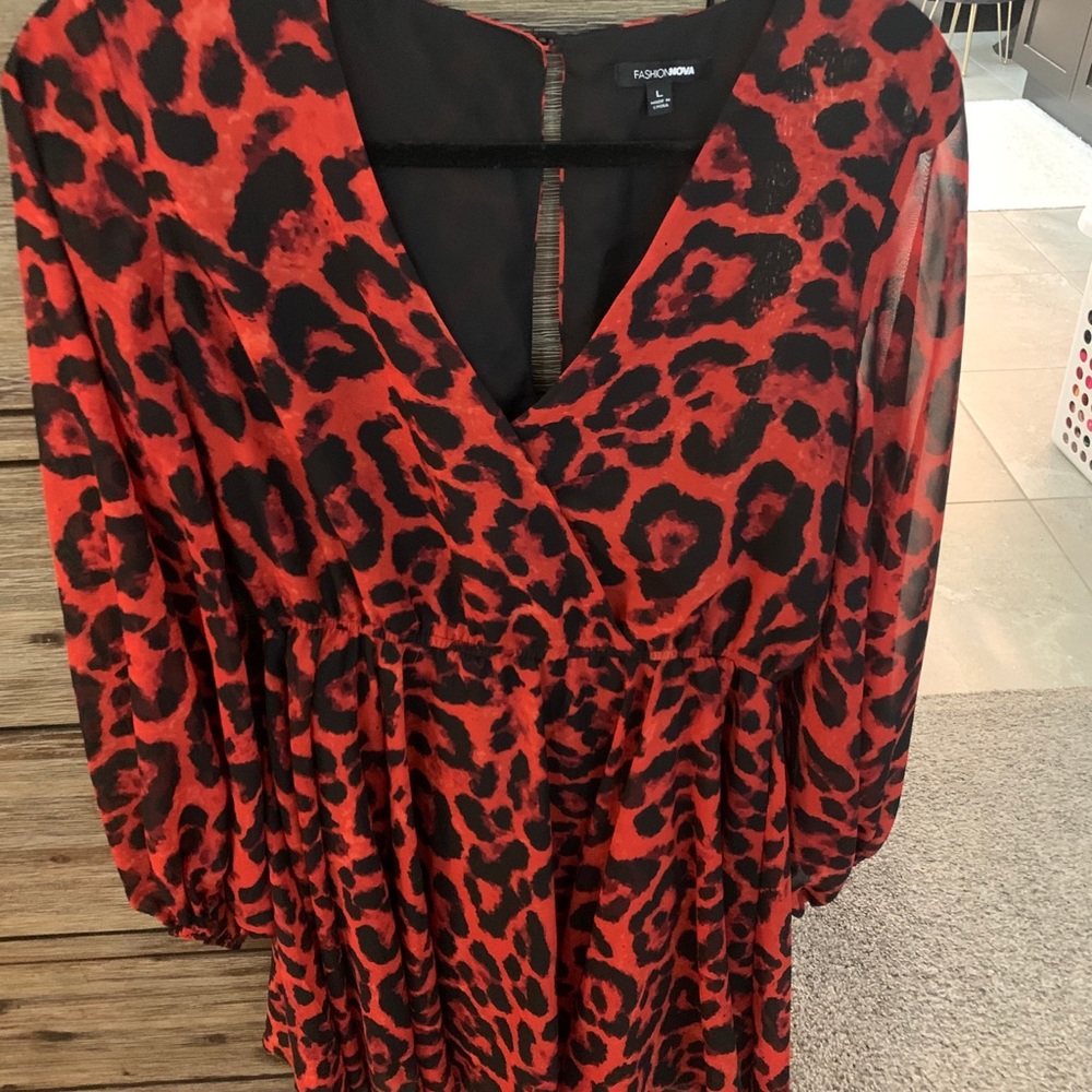 Red mini leopard dress